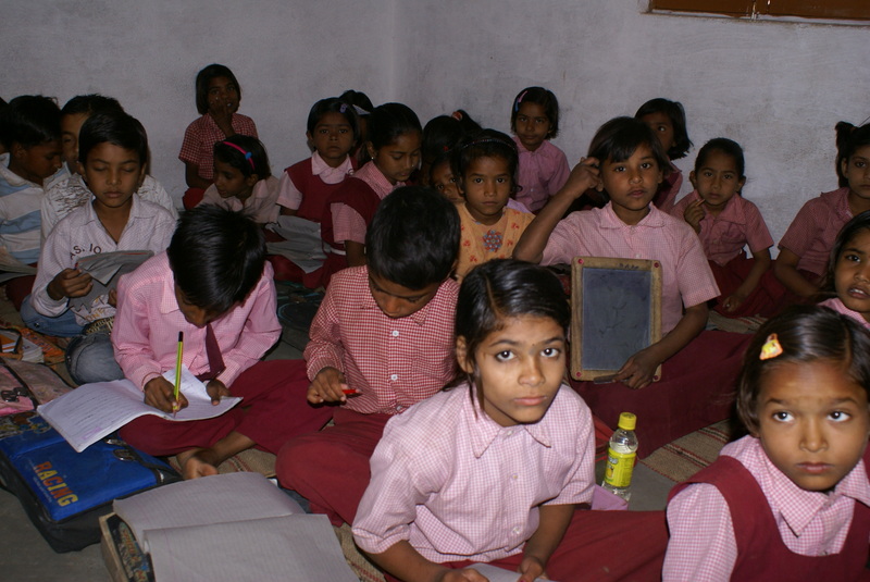 Op een Indiase school heerst disciplne